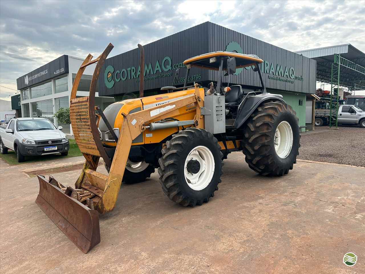 TRATOR VALTRA VALTRA BM 125 Tração 4x4 Cotramaq Tratores GOIOERE PARANÁ PR